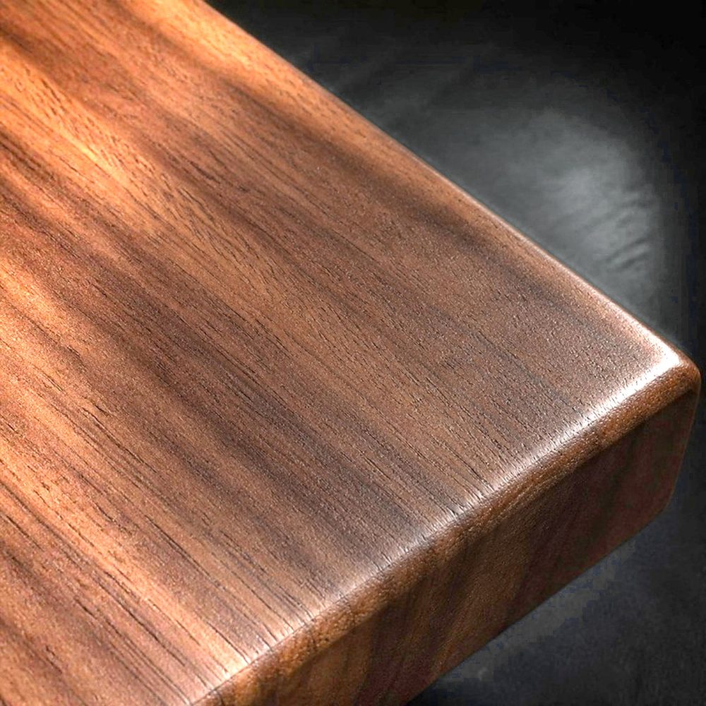 A machined, oil-finished wooden edge