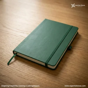 دفتر ملاحظات فاخر أخضر غامق بغلاف صلب وشريط مطاطي وحامل قلم