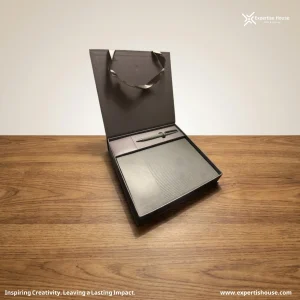 طقم الهدايا الفاخر (دفتر ملاحظات وقلم أسود)