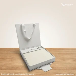 طقم دفتر وقلم فاخر باللون الأبيض